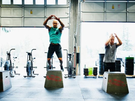 Khi kết hợp bài tập Plyometric với các bài Squat giúp cho sức mạnh cơ bắp cải thiện mạnh mẽ